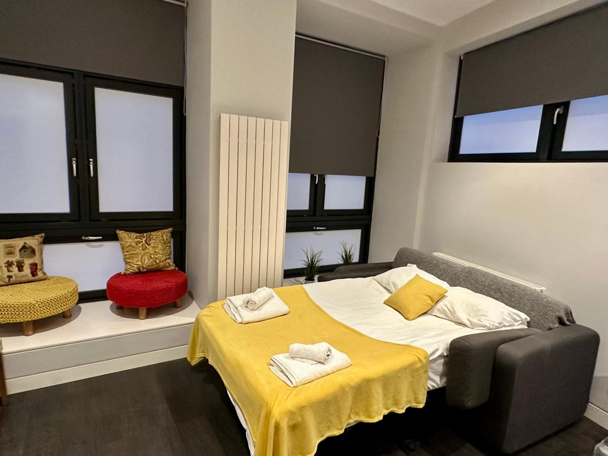 London Regent Apartments Room photo