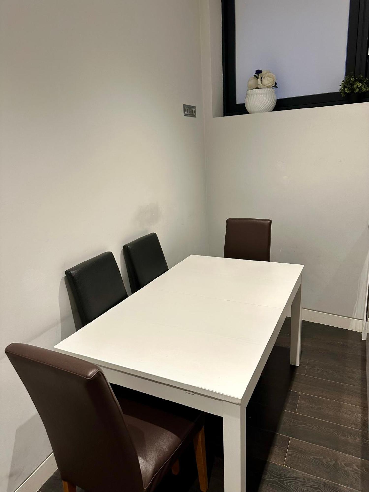 London Regent Apartments Room photo